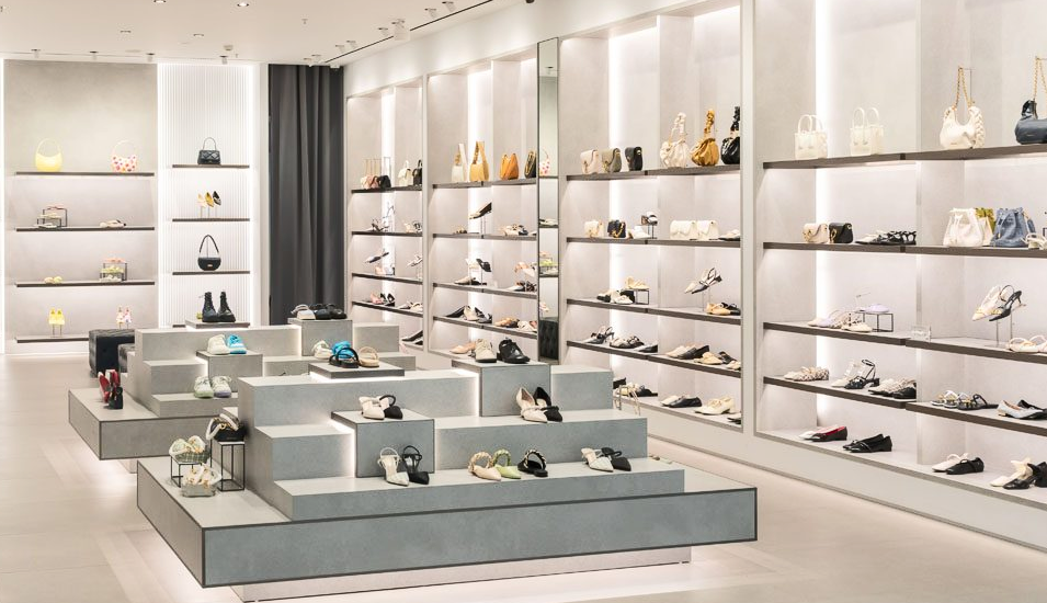 downlight, shopping area